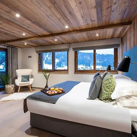 Three Bears - Alpine Luxury For Smaller Groups 샬레