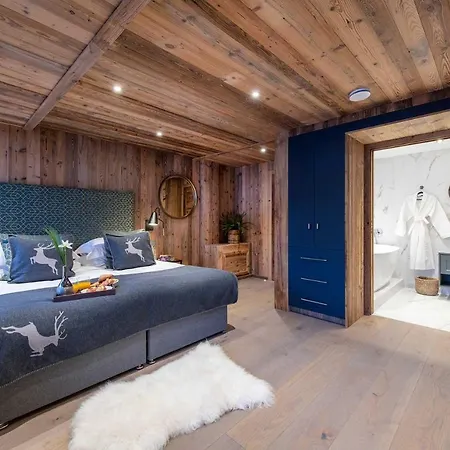 Three Bears - Alpine Luxury For Smaller Groups 샬레 *