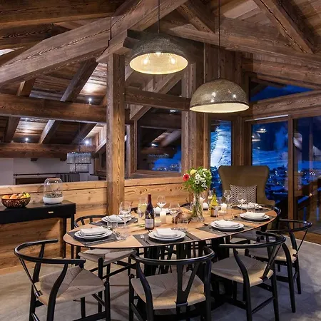 Three Bears - Alpine Luxury For Smaller Groups 샬레 *